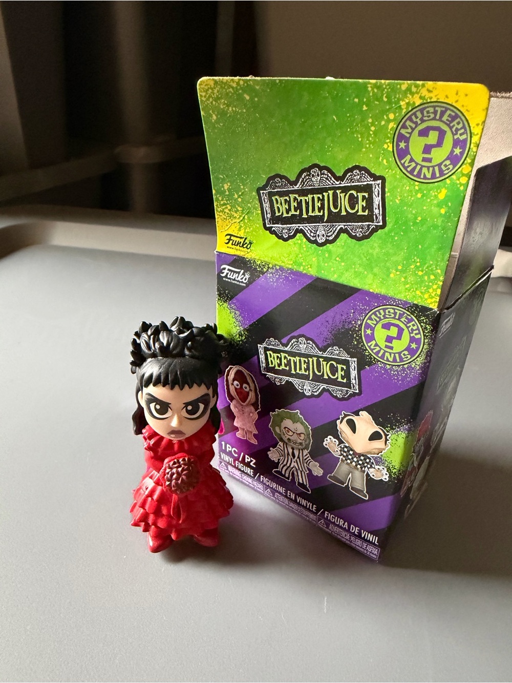 2 Beetlejuice figures